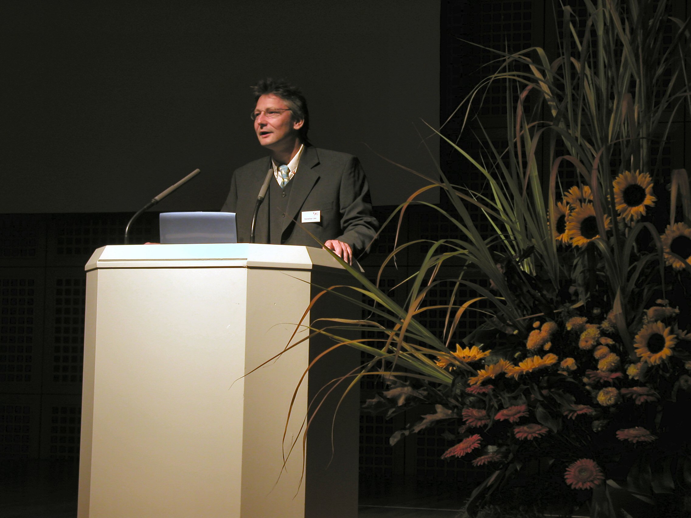 VDR-Präsident Kornelius Götz 2003 bei der VDR-Tagung in Düsseldorf.