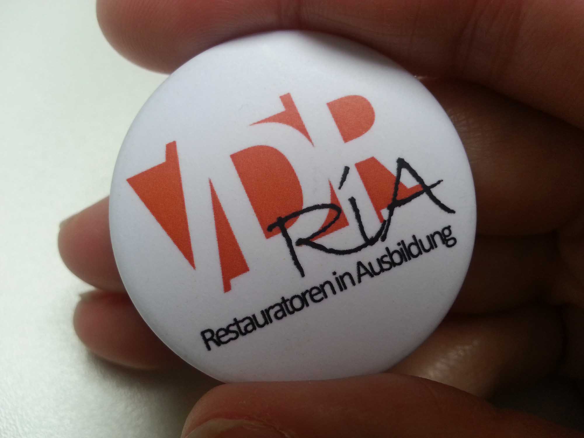 Euren persönlichen RiA-Button erhaltet Ihr kostenlos auf unseren Veranstaltungen. Foto: VDR