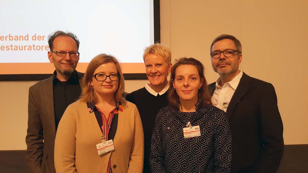 Das neu gewählte Präsidium, v.li.: Olaf Schwieger (Vizepräsident), Gisela Gulbins (Präsidiumsmitglied), Anne Harmssen (Präsidiumsmitglied), Birgit Schwahn (Vizepräsidentin und Schatzmeisterin) und Prof. Dr. Jan Raue (Präsident).