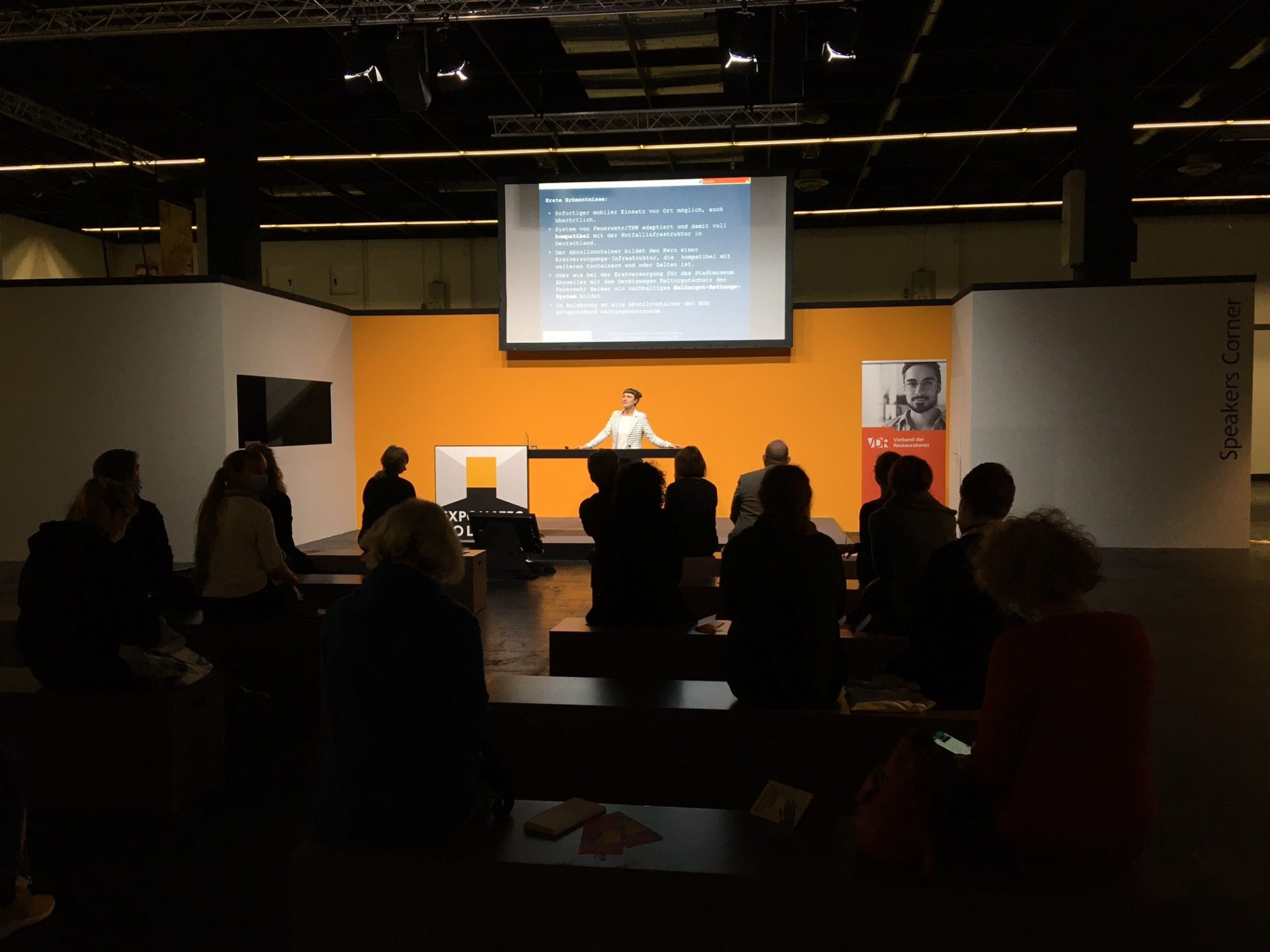 Nadine Thiel berichtete auf der Exponatec 2021 über den Notfallcontainer. Foto: PB