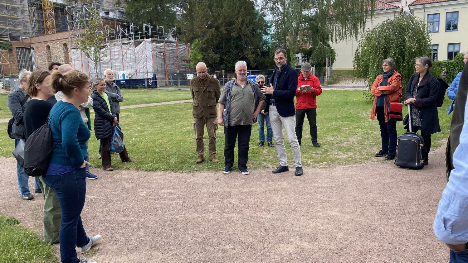 Begrüßung der Teilnehmenden und Grußwort des VDR-Präsidenten Sven Taubert. Links daneben: Organisator Boris Frohberg.(Foto: Sylvia Taubert, 2022)