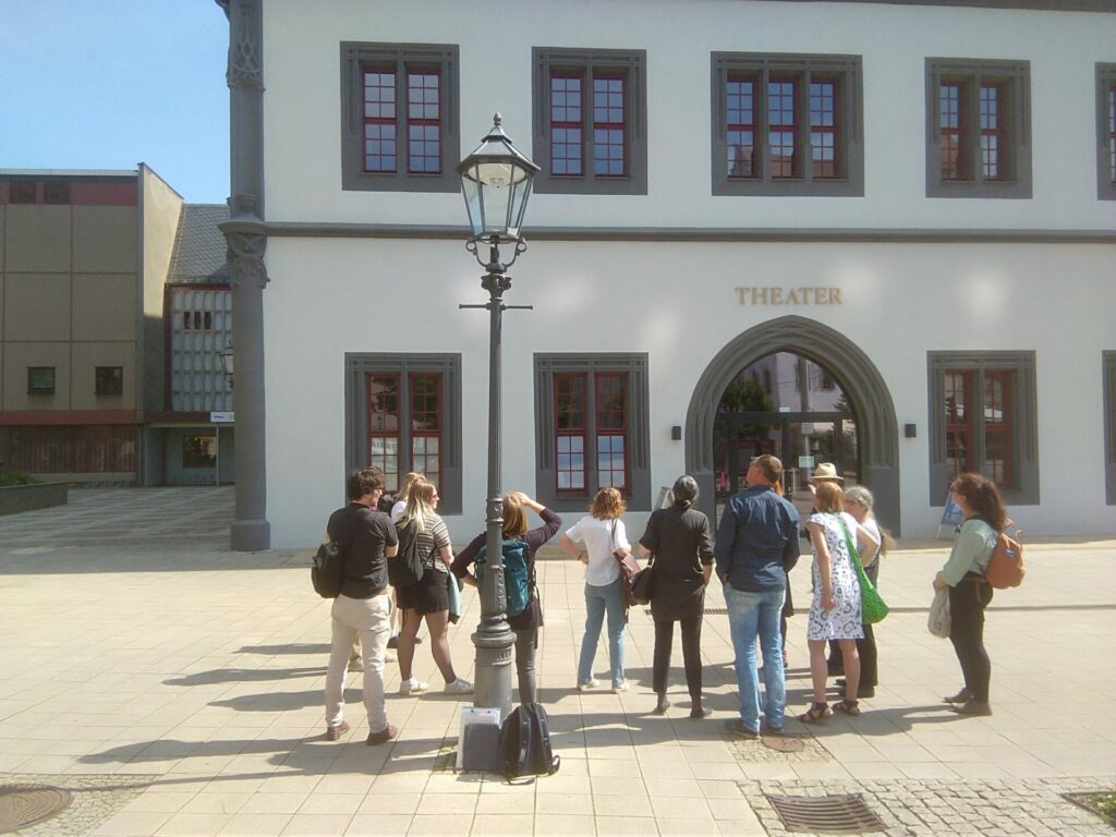 Hauptmarkt mit Gewandhaus (Foto: Torsten Nimoth)