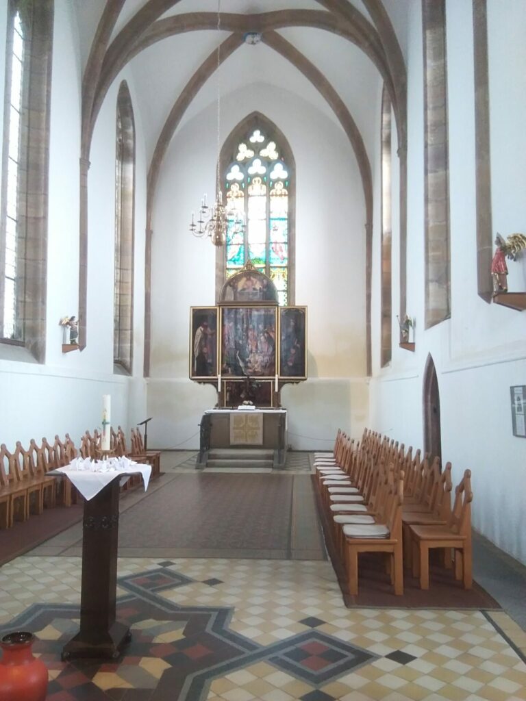 Katharinenkirche, Chorraum mit dem Cranachaltar (Foto: Torsten Nimoth)