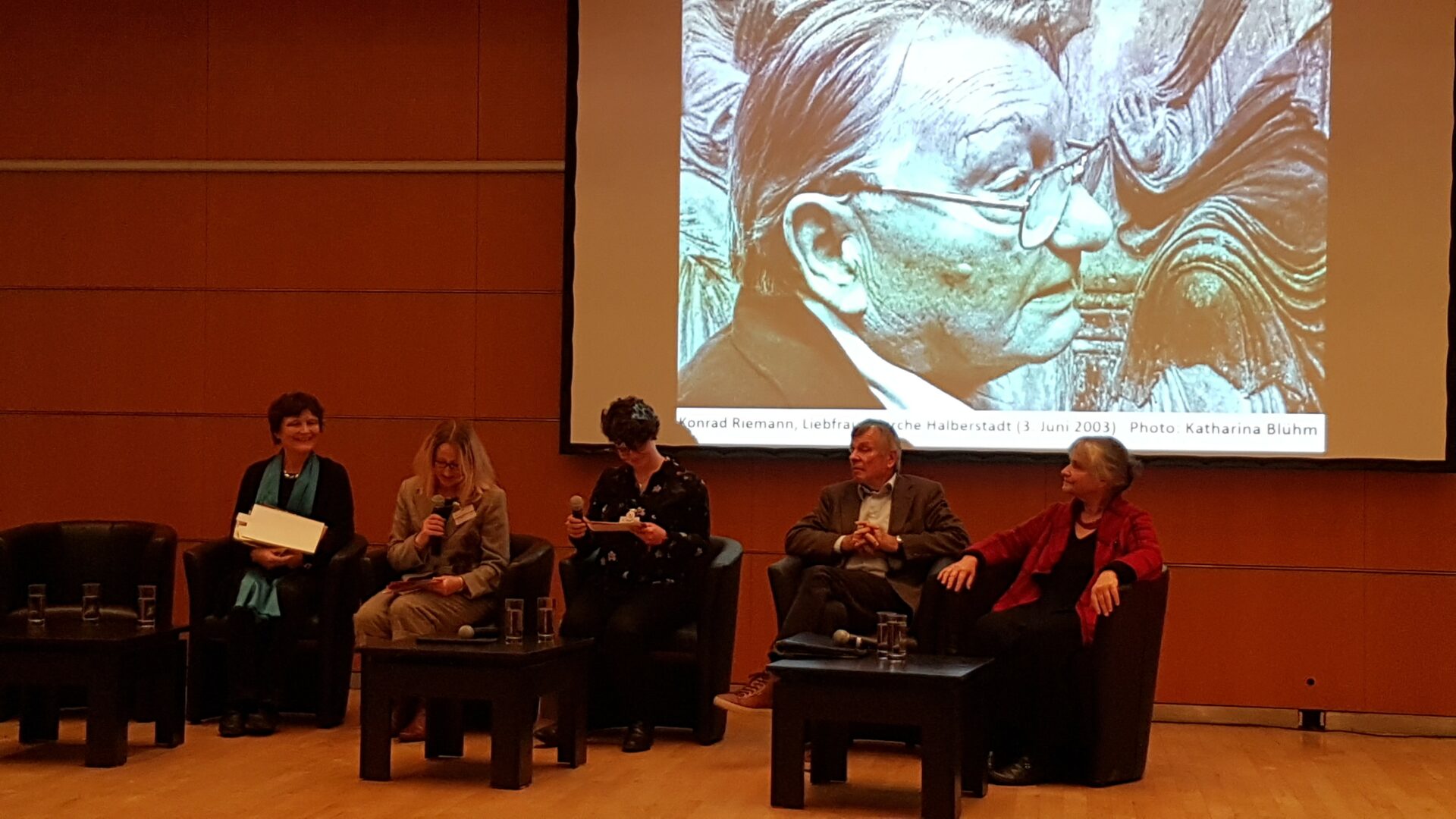 Prof. Dr. Ruth Keller (ganz links) auf einer VDR-Podiumsdiskussion zum Hochschulstudium auf der Messe denkmal 2018. Foto: Paul Grasse