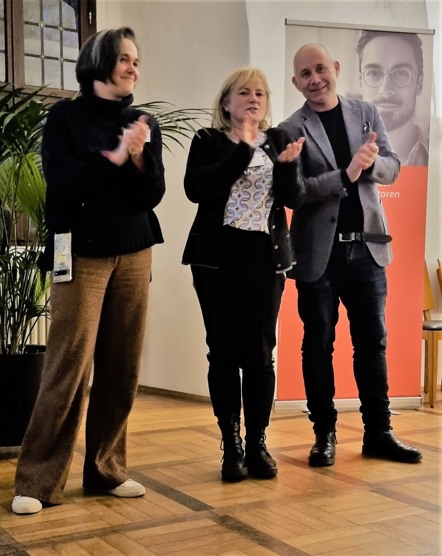 Die Sprecher:innen der FH Steinkonservierung, v.l.: Franziska Müller, Beate Skasa-Lindermeir und Dr. Wanja Wedekind. Foto: Sven Taubert